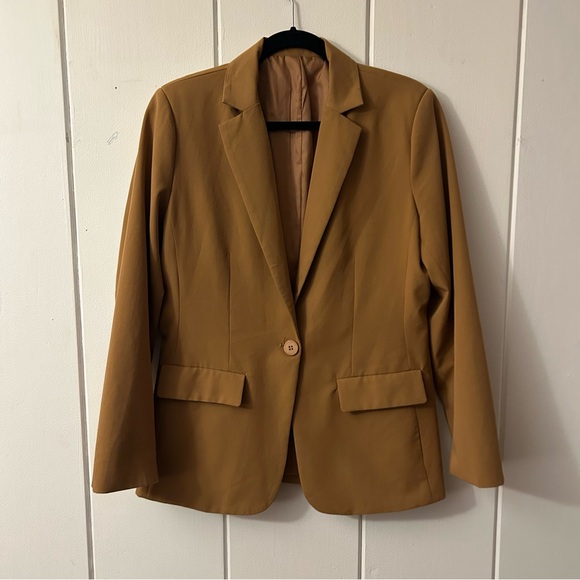 Classic Tan Women's Blazer - Picture 1 of 4
